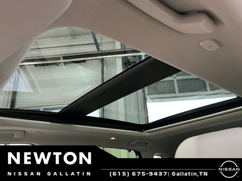 Used 2023 Nissan Rogue SL w/ SL Premium Package FWD image 7