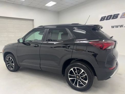 Used 2025 Chevrolet TrailBlazer LT AWD/4WD image 7