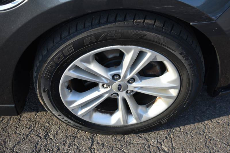 Used 2016 Ford Taurus SEL w/ Equipment Group 201A FWD image 24