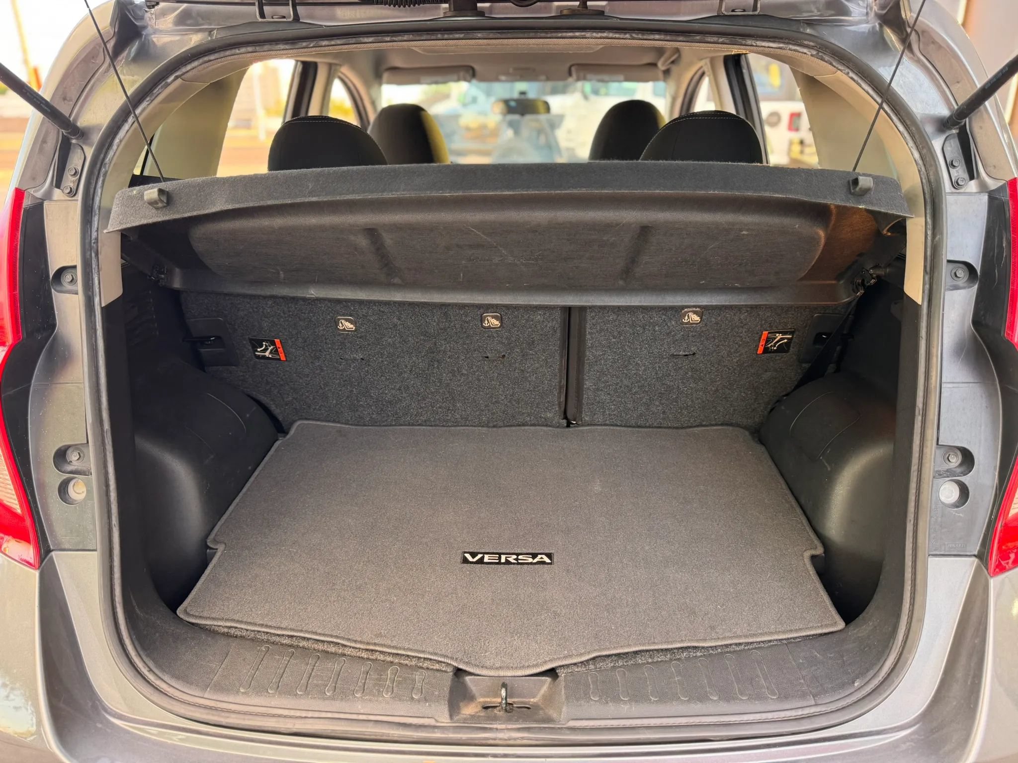 Used 2018 Nissan Versa Note SV FWD image 22