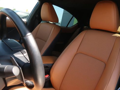 Used 2025 Lexus IS 300 F Sport AWD/4WD image 18