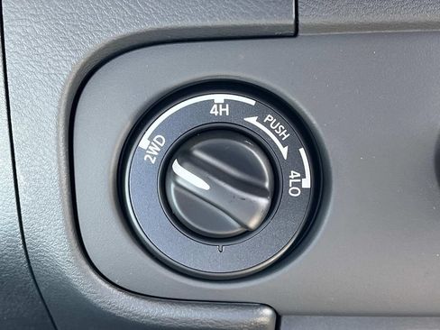 New 2025 Nissan Frontier SV AWD/4WD image 31