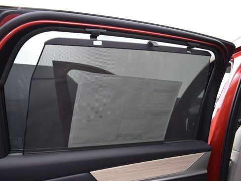 Certified 2025 MAZDA CX-90 3.3 Turbo w/ Preferred Package image 28