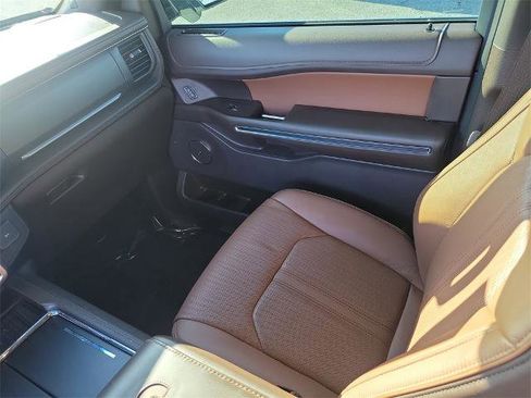 Certified 2024 Ford Expedition King Ranch image 18