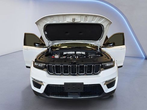 Used 2022 Jeep Grand Cherokee Limited 4xe AWD/4WD image 8