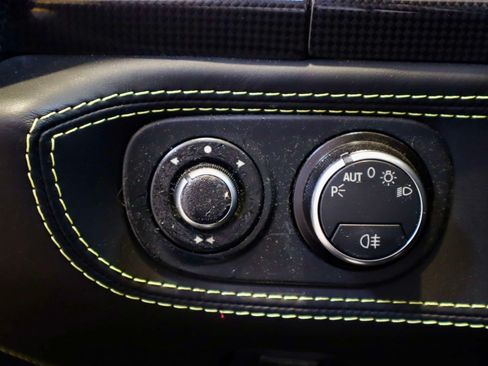 Used 2013 Ferrari 458 Spider RWD image 24