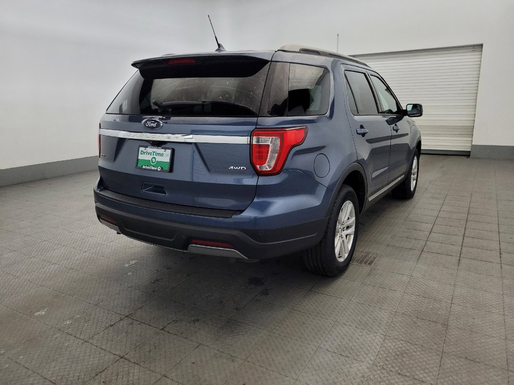 Used 2019 Ford Explorer XLT w/ Equipment Group 202A AWD/4WD image 9