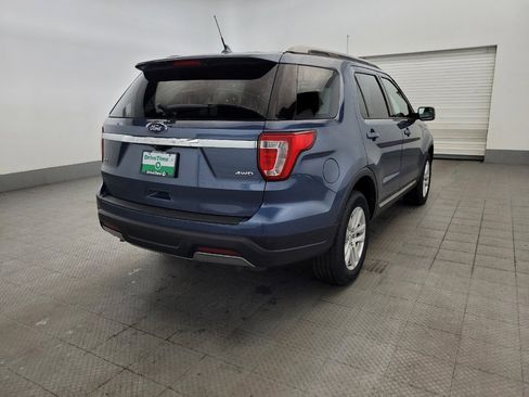 Used 2019 Ford Explorer XLT w/ Equipment Group 202A AWD/4WD image 9