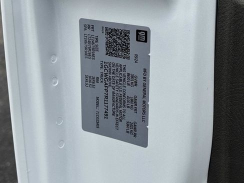 Used 2024 Chevrolet Express 2500 w/ Driver Convenience Package image 28