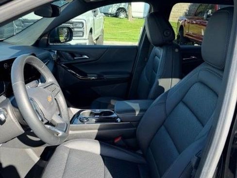 Used 2026 Chevrolet Equinox LT w/ Convenience Package II AWD/4WD image 14