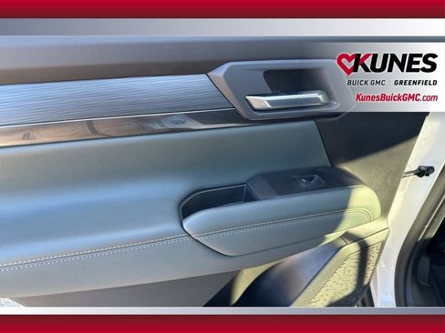 New 2026 GMC Terrain AT4 w/ Convenience Package III image 36