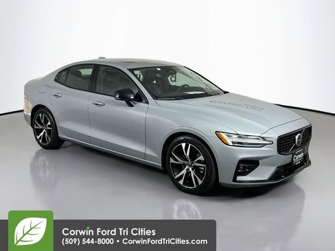Used 2024 Volvo S60 B5 Core FWD image 1