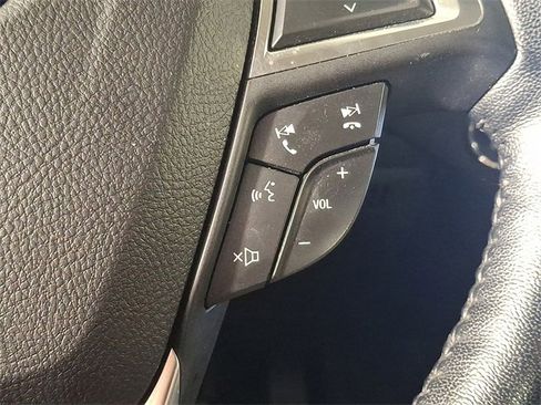 Used 2022 Ford Edge SEL image 25