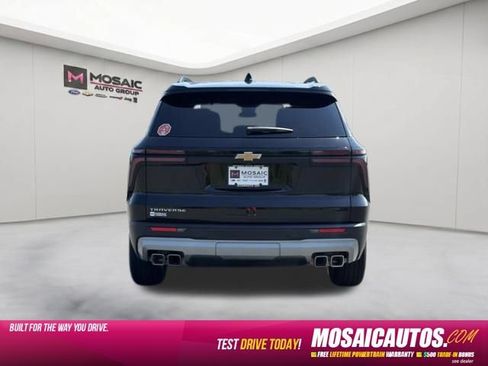 Used 2026 Chevrolet Traverse LT FWD image 6