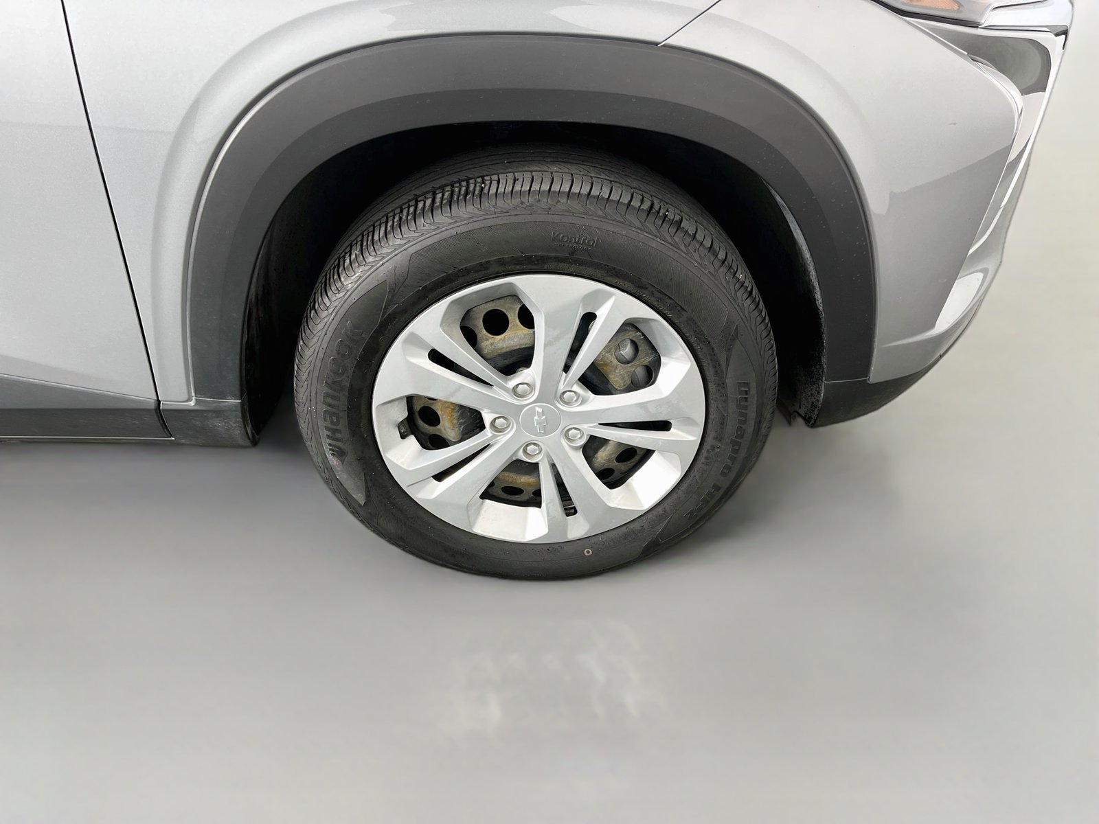 Used 2025 Chevrolet Trax LS w/ Driver Confidence Package FWD image 36