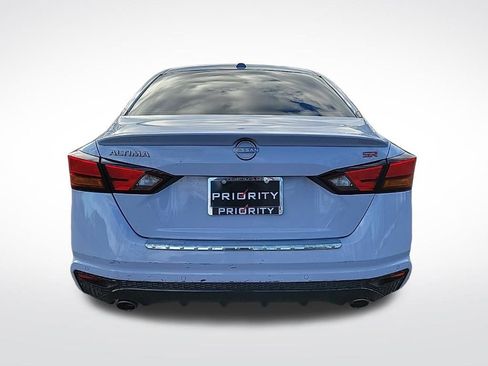 Used 2023 Nissan Altima 2.5 SR w/ SR Premium Package image 4