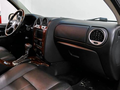 Used 2009 GMC Envoy Denali w/ Sun And 6-Disc Cd Package AWD/4WD image 13