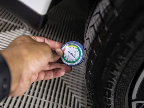 Used 2024 Mercedes-Benz E 350 4MATIC Sedan image 47