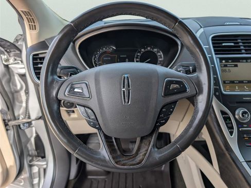 Used 2017 Lincoln MKX Select w/ Select Plus Package image 20