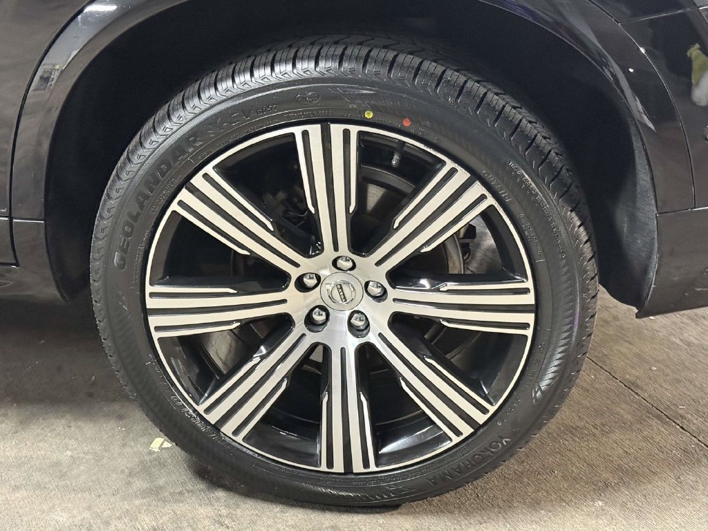 Used 2024 Volvo XC90 B6 Ultimate w/ Protection Package AWD/4WD image 13