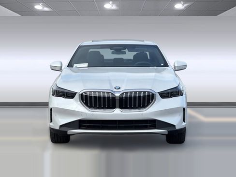 New 2026 BMW 530i xDrive image 5