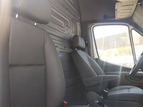 New 2024 Mercedes-Benz Sprinter 3500 image 9