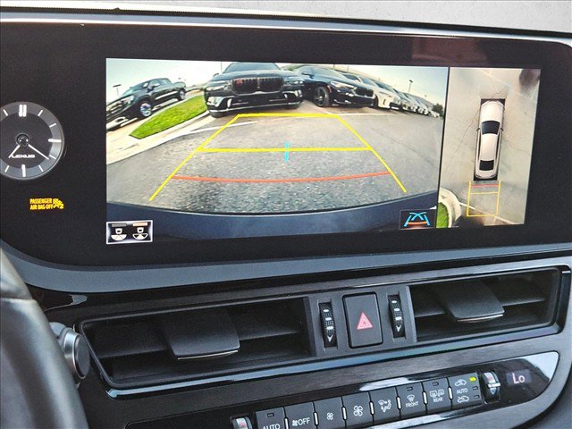 Used 2022 Lexus ES 300h w/ Accessory Package FWD image 13
