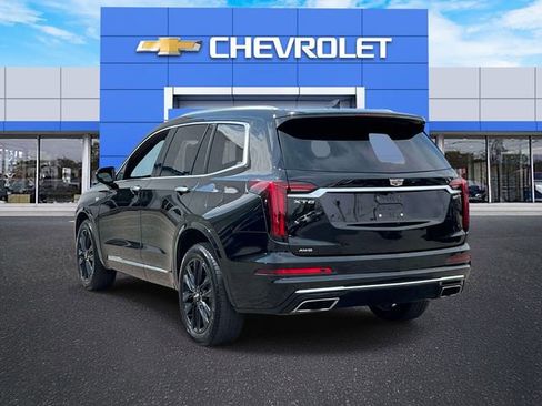 Used 2024 Cadillac XT6 Luxury AWD/4WD image 6