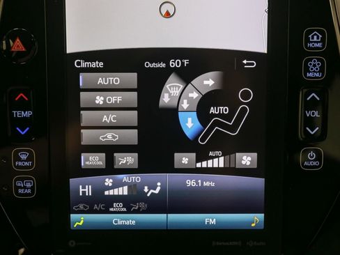 Used 2020 Toyota Prius Prime XLE image 25