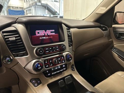 Used 2015 GMC Yukon XL SLT w/ Open Road Package AWD/4WD image 24