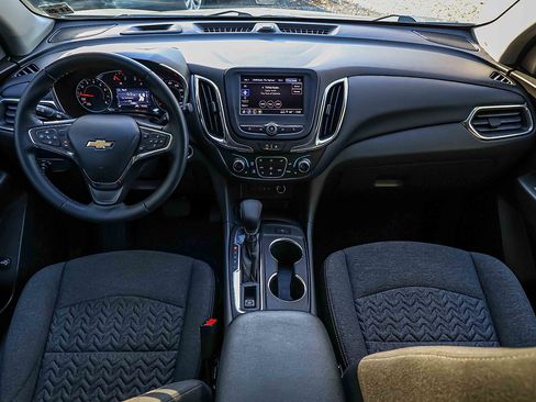 Used 2024 Chevrolet Equinox LT image 20