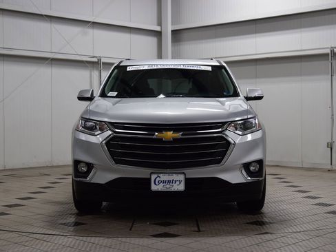 Used 2018 Chevrolet Traverse LT image 2
