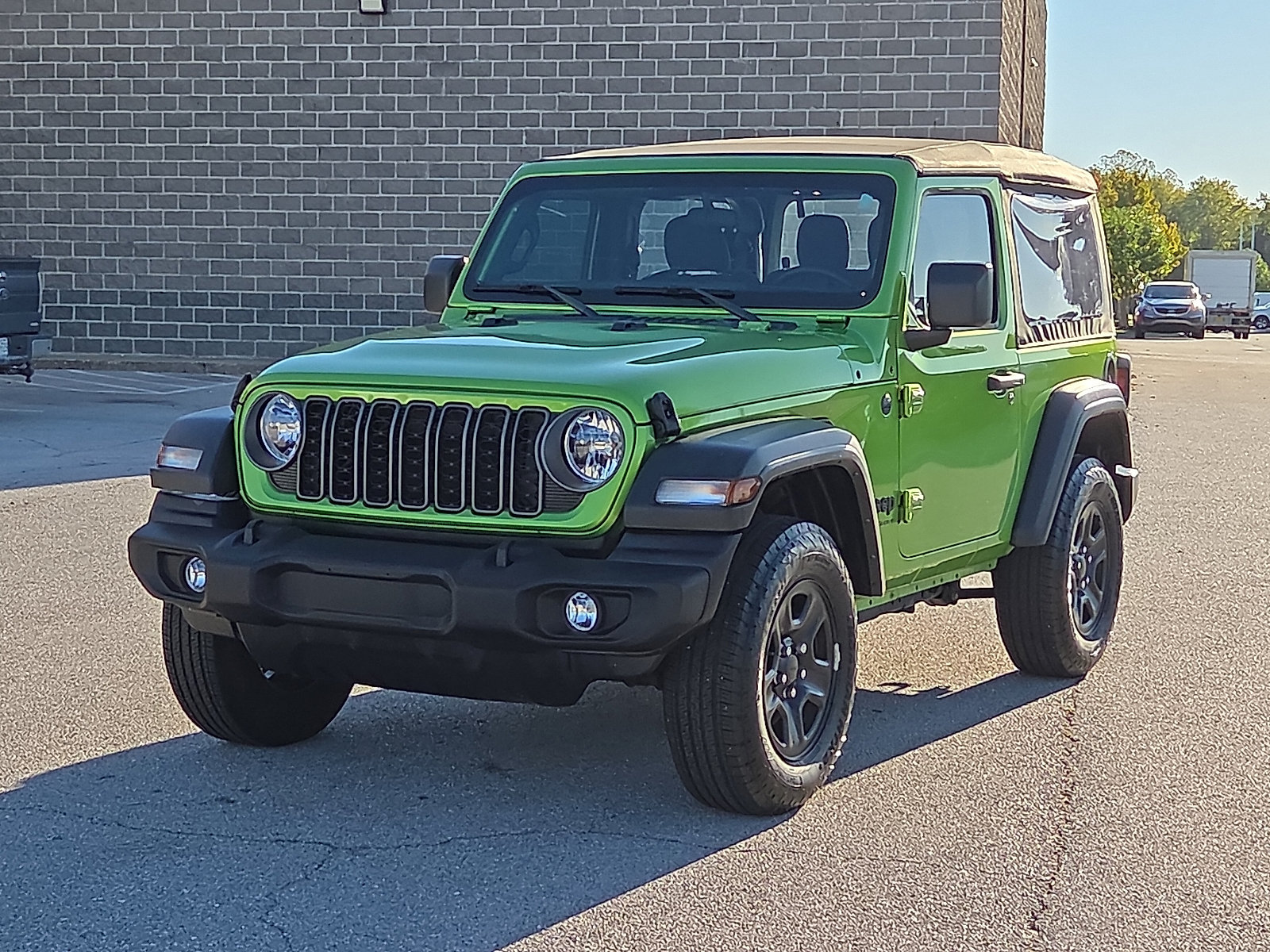 Used 2025 Jeep Wrangler Sport AWD/4WD image 2