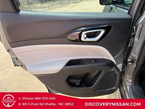 Used 2022 Jeep Compass Limited AWD/4WD image 31