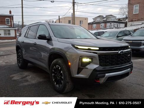 New 2026 Chevrolet Traverse Z71 w/ Enhanced Driving Package AWD/4WD image 2