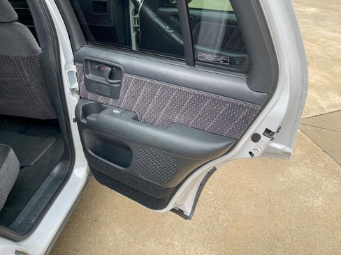 Used 1997 GMC Jimmy SLS w/ Marketing Option Pkg 6 image 53