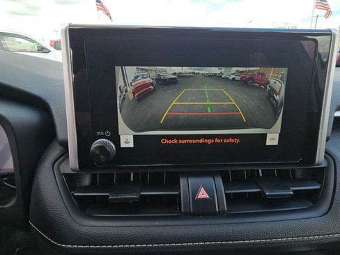 Certified 2025 Toyota RAV4 XLE AWD/4WD image 17