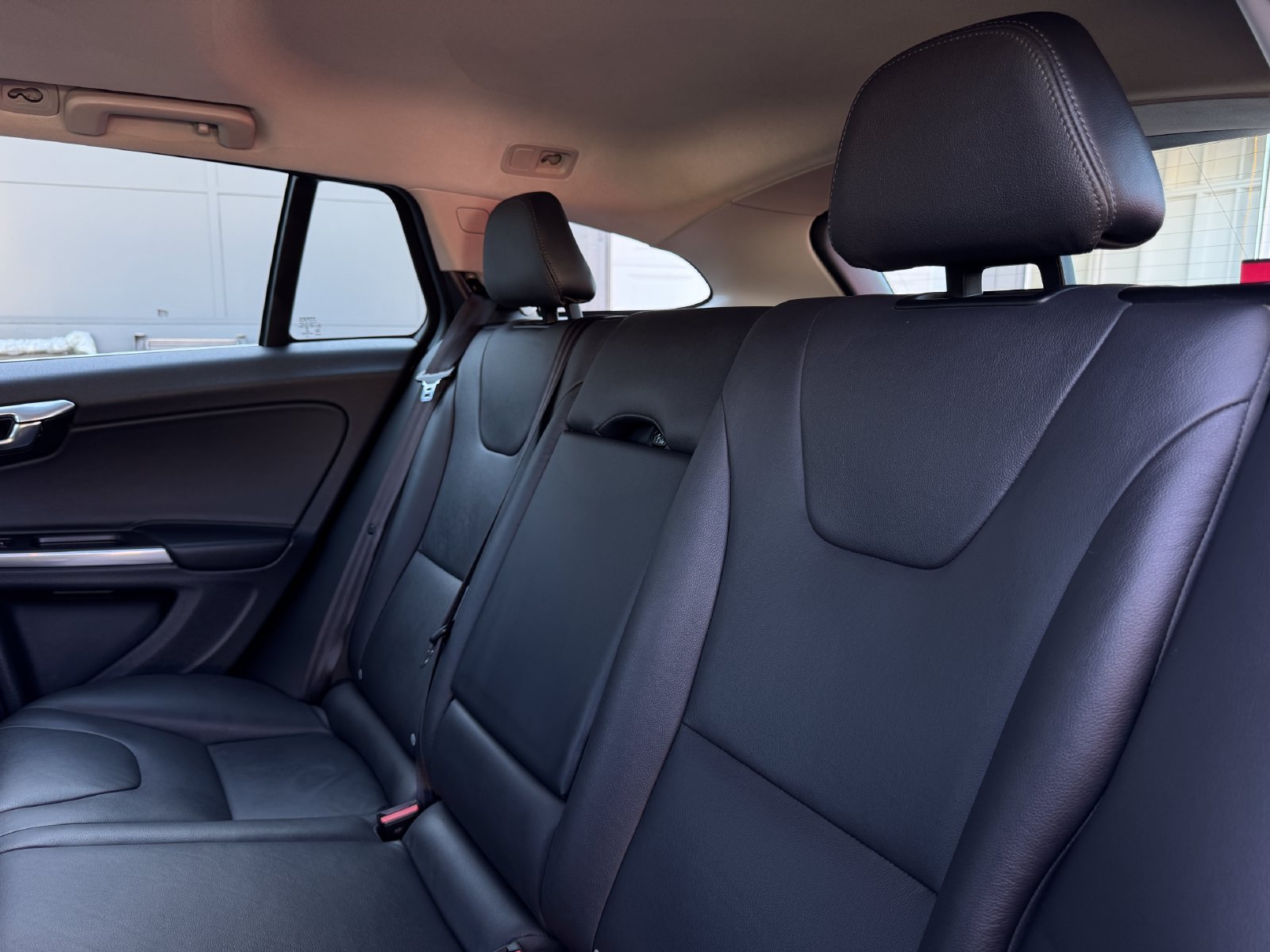Used 2015 Volvo V60 T5 Premier FWD image 16