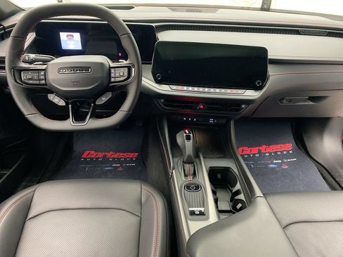Used 2024 Dodge Charger Daytona R/T w/ Plus Group AWD/4WD image 15