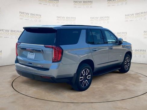 Used 2024 GMC Yukon AT4 w/ Technology Package AWD/4WD image 5