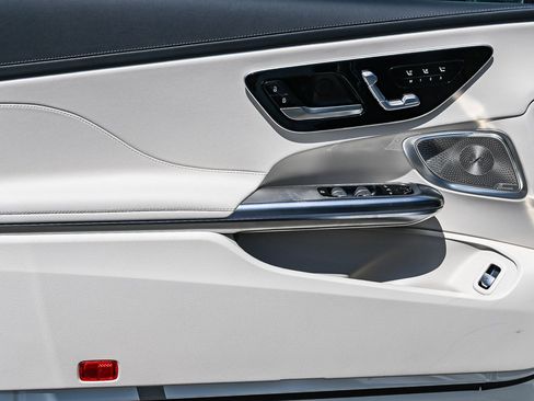 New 2026 Mercedes-Benz CLE 300 4MATIC Cabriolet image 25