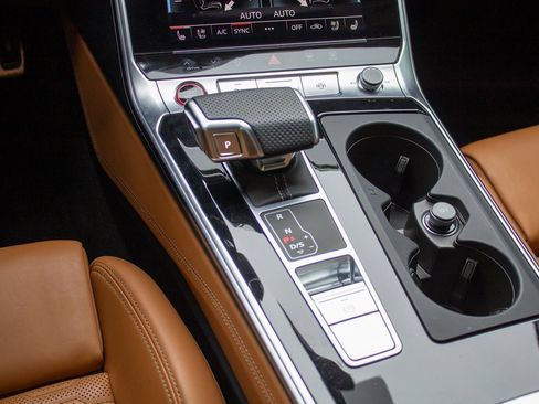 Used 2024 Audi RS 6 performance image 21