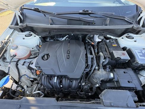 Used 2023 Kia Sportage LX image 15