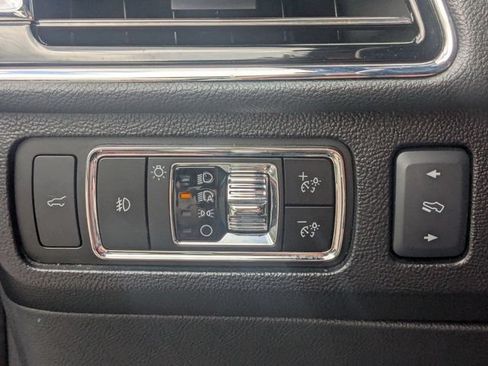 Used 2024 Lincoln Navigator L 4WD image 16