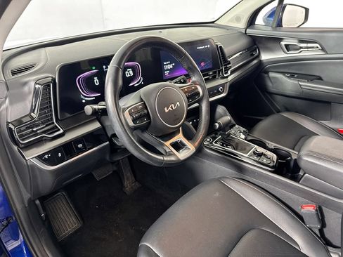 Used 2024 Kia Sportage EX FWD image 9