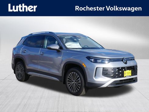 New 2025 Volkswagen Tiguan S image 1