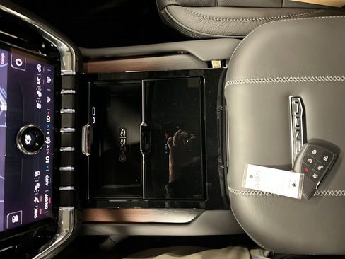 New 2026 GMC Yukon XL Denali w/ Denali Reserve Package image 27