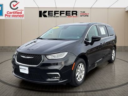 Certified 2024 Chrysler Pacifica Touring-L