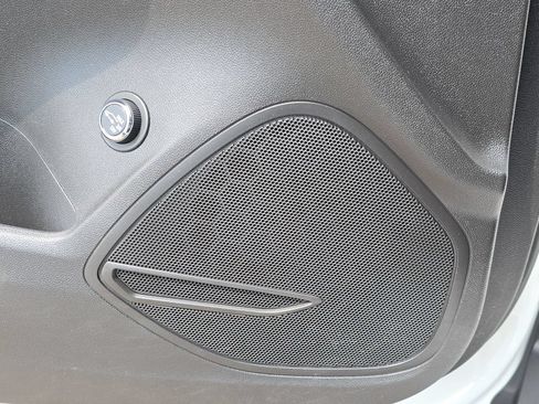 Used 2023 Buick Envision Essence AWD/4WD image 30