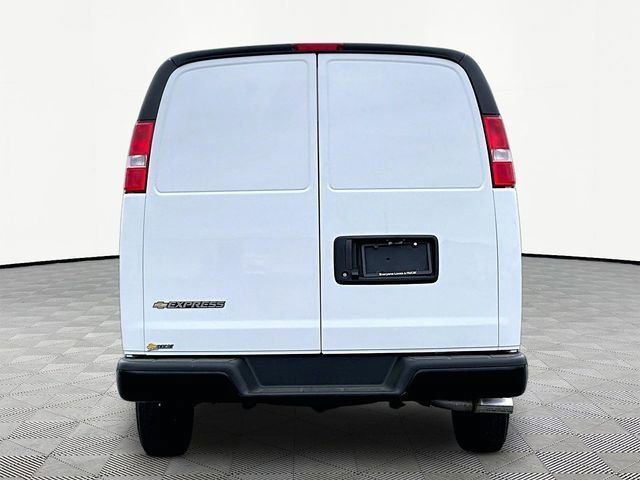 New 2026 Chevrolet Express 2500 RWD image 5